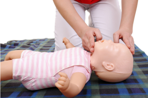 Here Is How To Perform CPR On A Young Child pulse